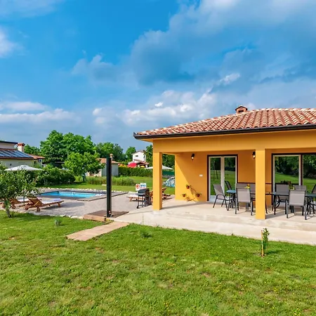 Holiday home Maria, A Charming Near Labin *