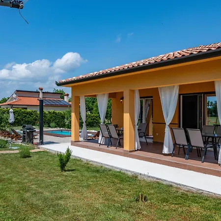 Maria, A Charming Near Labin Сasa de vacaciones Nedeščina