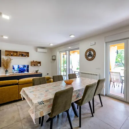 Сasa de vacaciones Maria, A Charming Near Labin