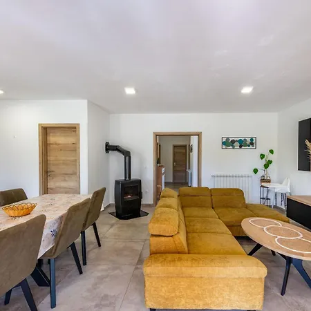 Maria, A Charming Near Labin Сasa de vacaciones